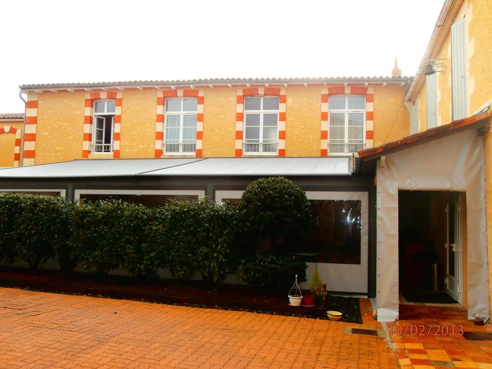 Cit'Hotel Le Commerce Saujon Kültér fotó